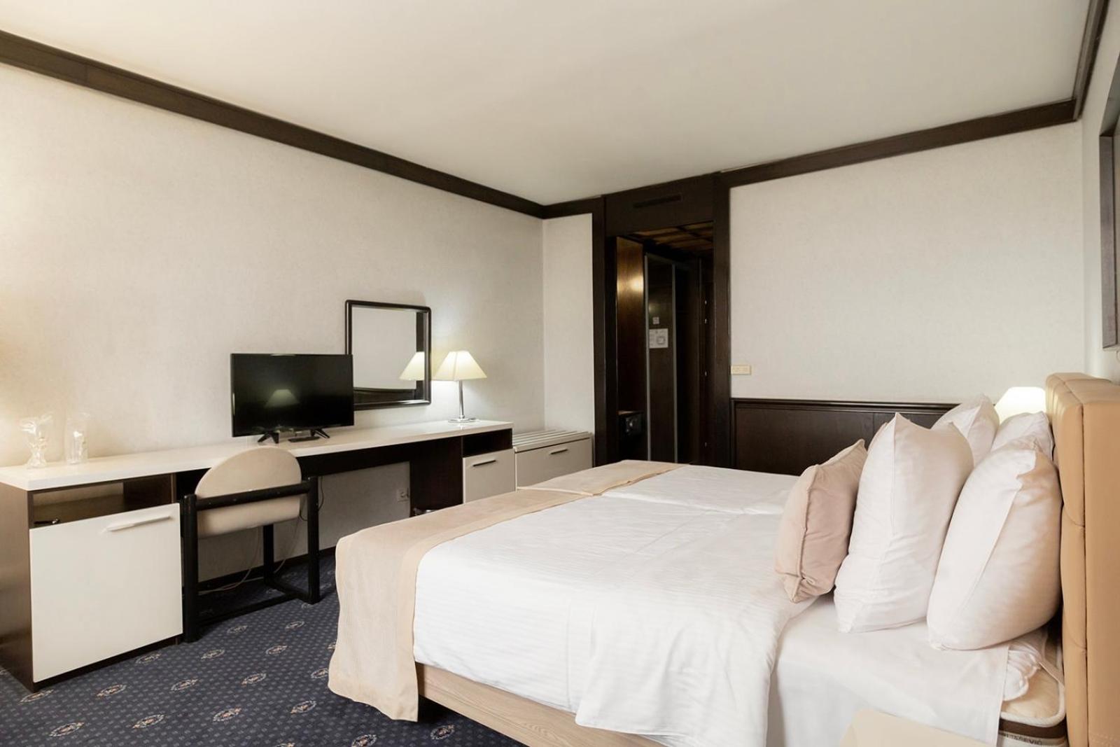 Two-Bedroom Suite,1673657457:JPEG